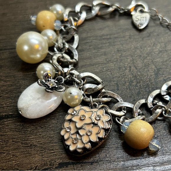 Silver Tone Large Chain Links and Charms Bracelet - Picture 2 of 3